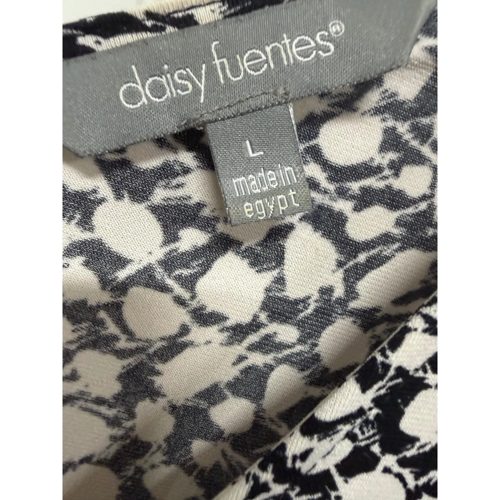 Daisy Fuentes Black White VNeck Short Sleeve Dress Size Large Spackle Print - Image 5
