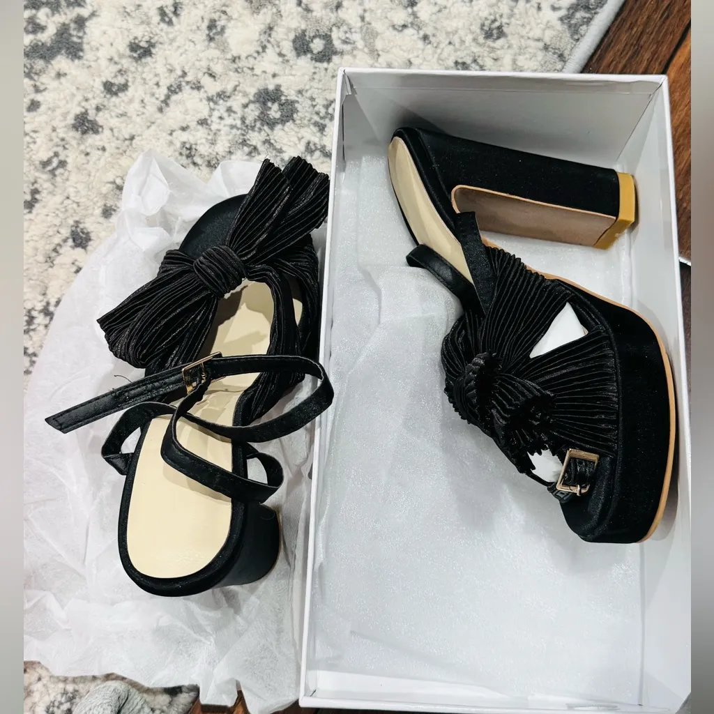 Black Pleated Bow Platform Open Toe Sandals Size 6 - Image 6