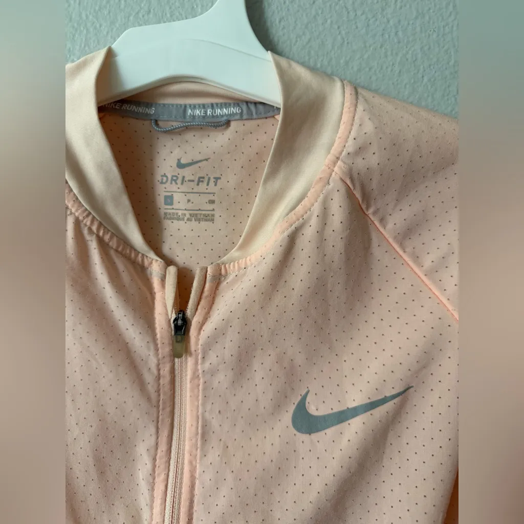 Nike Performance Training jacket size small - Image 5