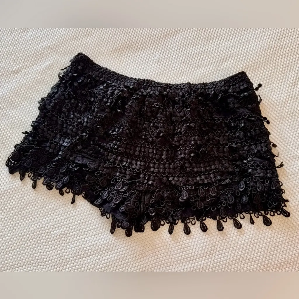 LULU’S White Lace Shorts 10” Size XS - Image 12