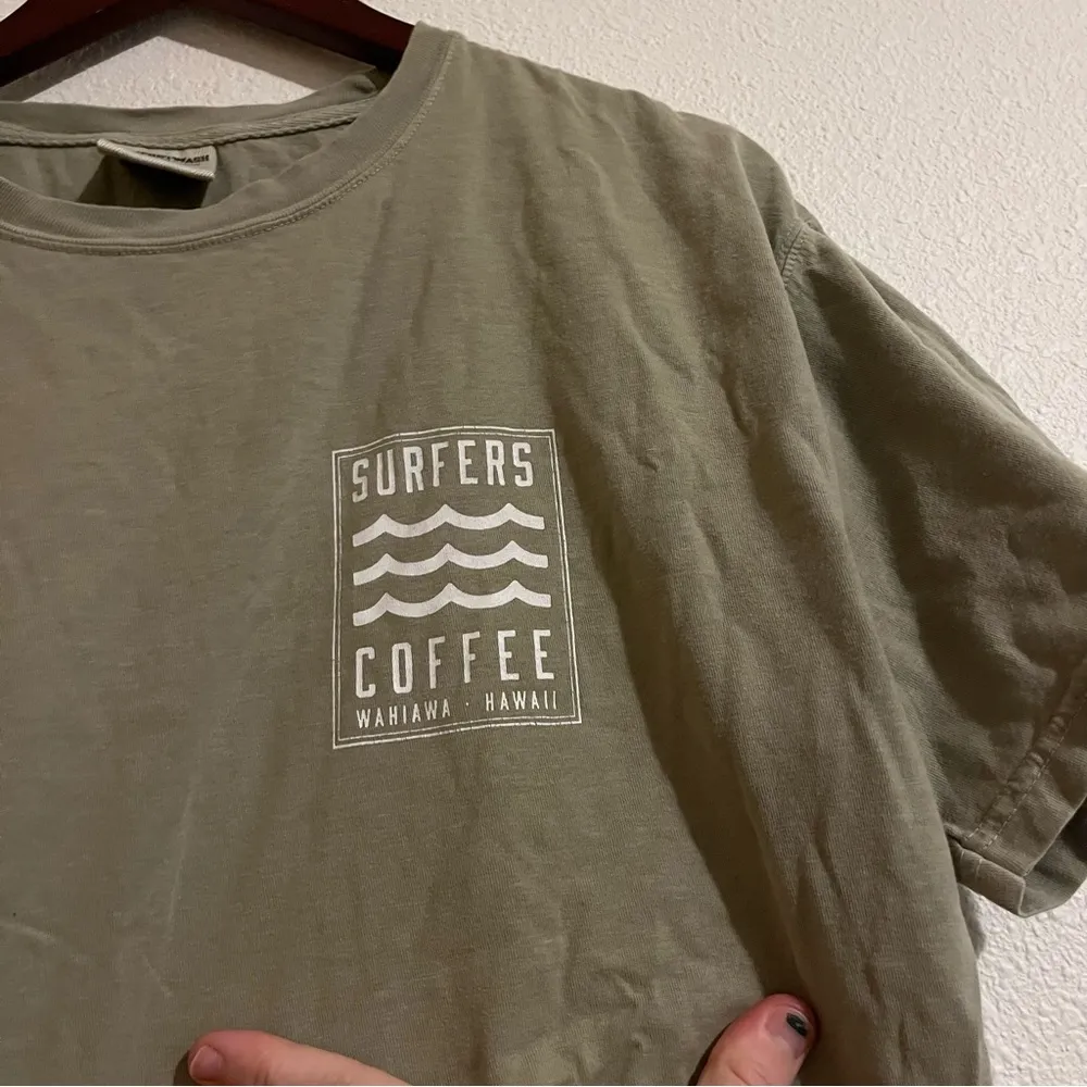 Surfers Coffee Wahiawa Hawaii Light Green Wave Surf Graphic Tee Size Medium - Image 4