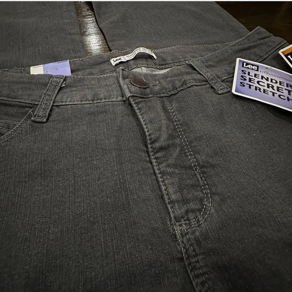 Lee midrise ultra stretch bootcut jeans NWT Size 10 - Image 2
