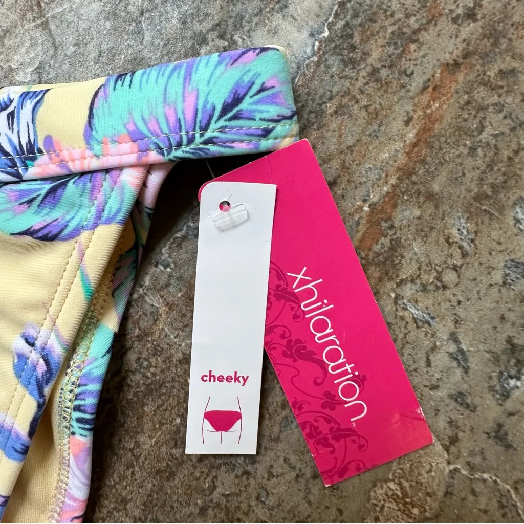 Xhilaration Yellow Floral Print Bikini Set NWT Size XS/S - Image 7