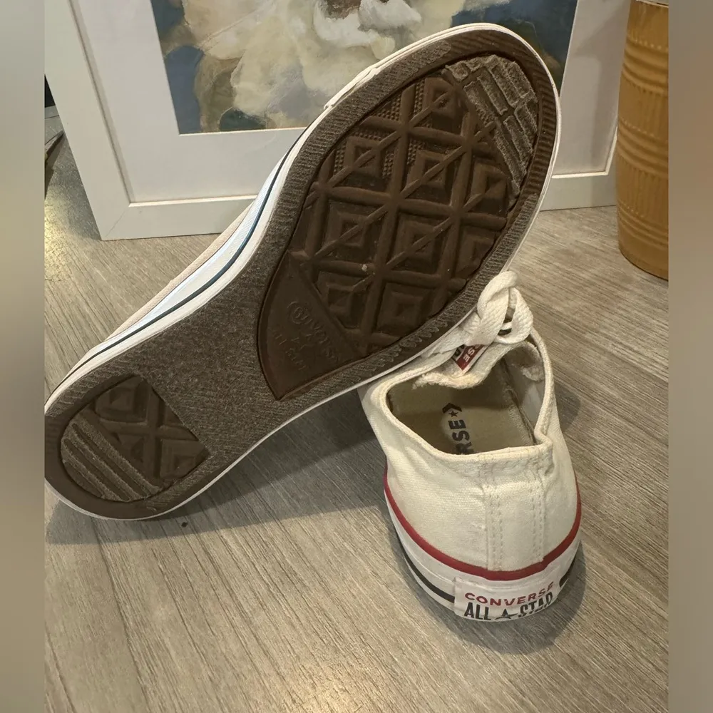 Converse Women's Shoes 8 Chuck Taylor All Star OX Low White Sneakers. - Image 6