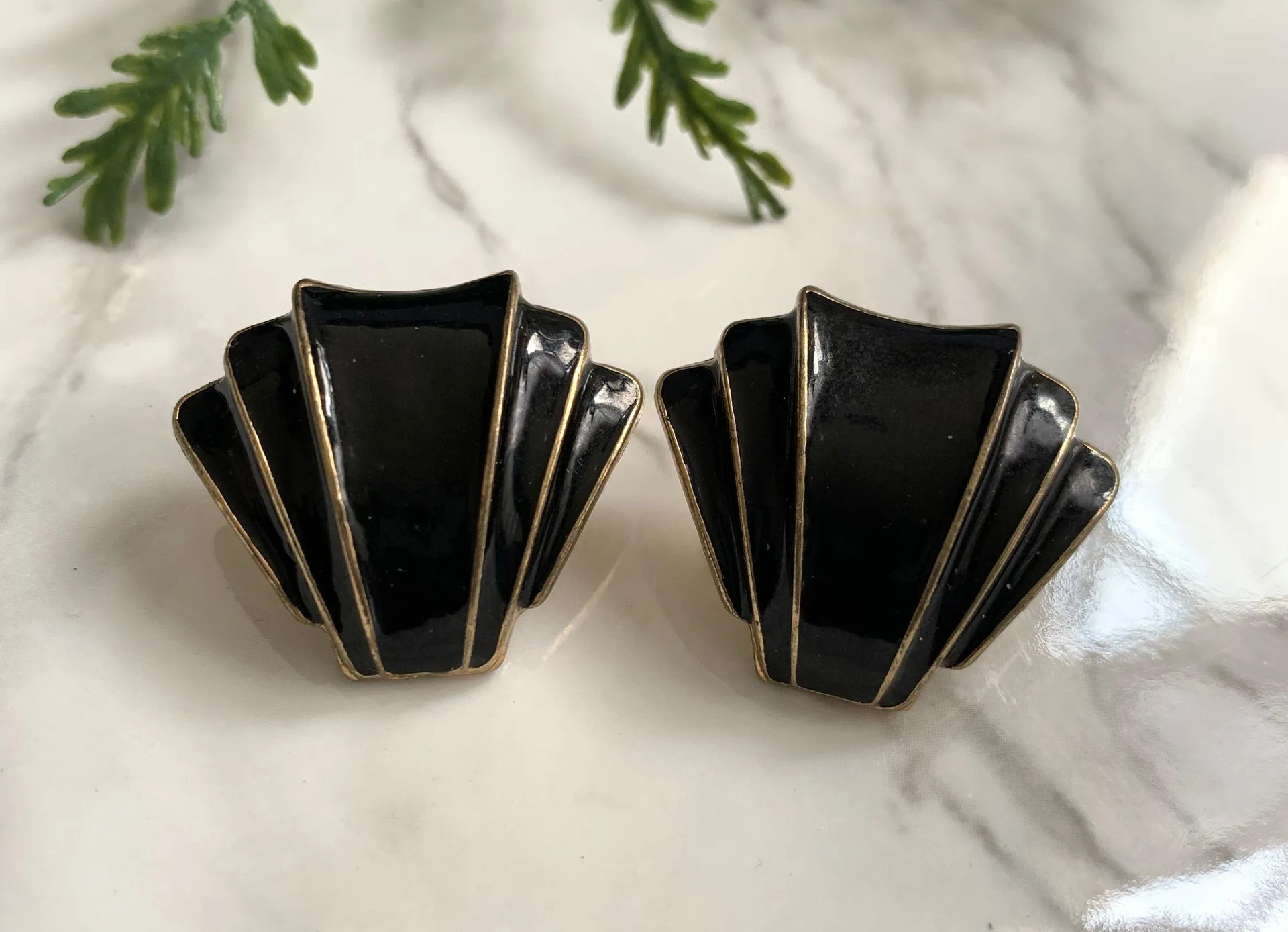 Black Shell Earrings - Image 2