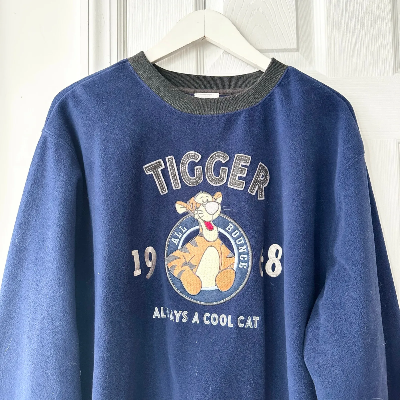 Disney Store Vintage Y2K Blue Fleece Tigger Always A Cool Cat Sweatshirt Large - Image 6
