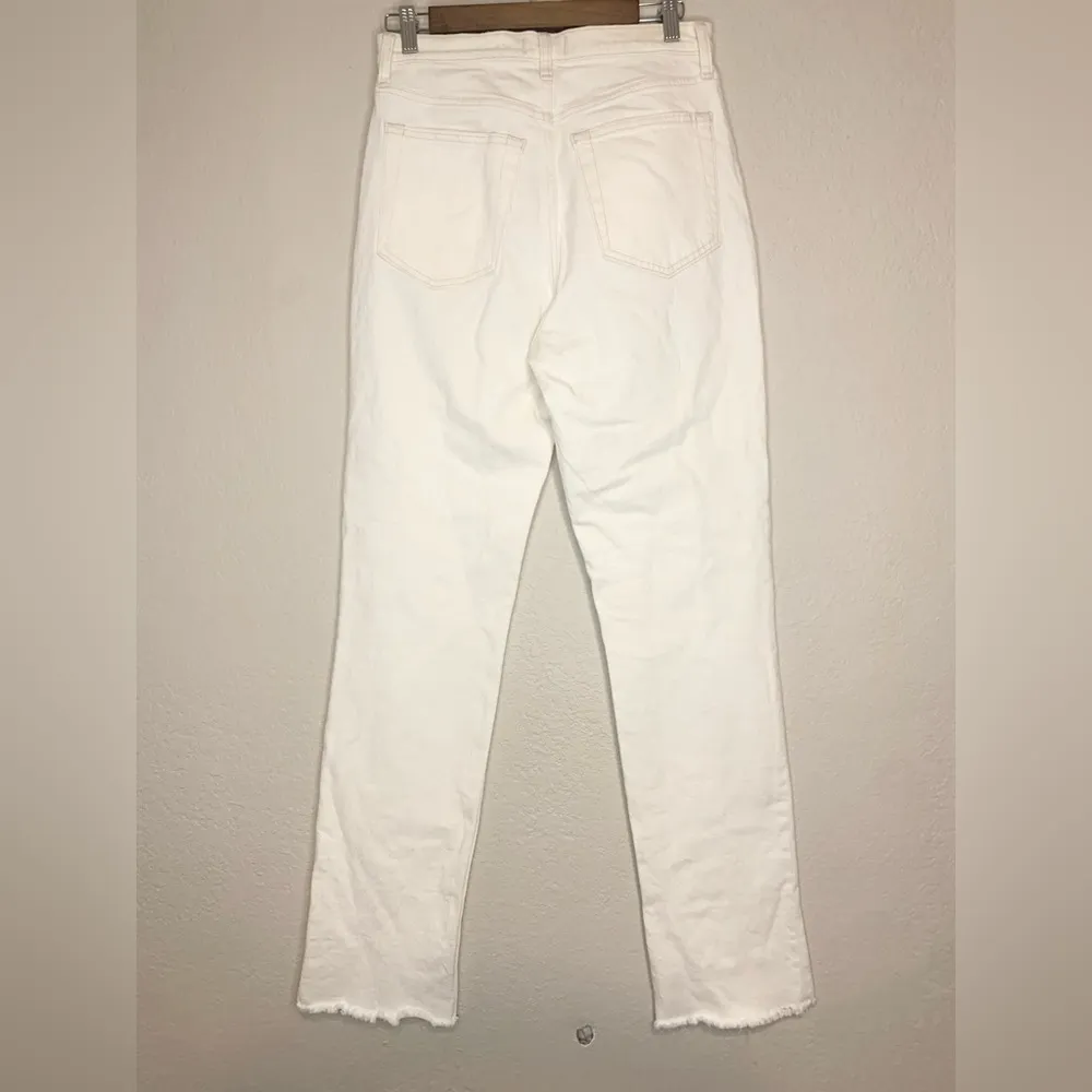 Abercrombie and Fitch Ultra High Rise Straight White Denim Button Up Size 28/6R - Image 4