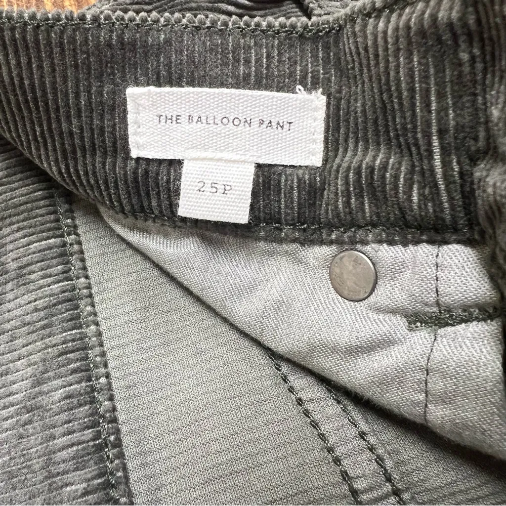 Madewell The Petite Balloon Pant in Corduroy in Graphite Green Size 25P - Image 13