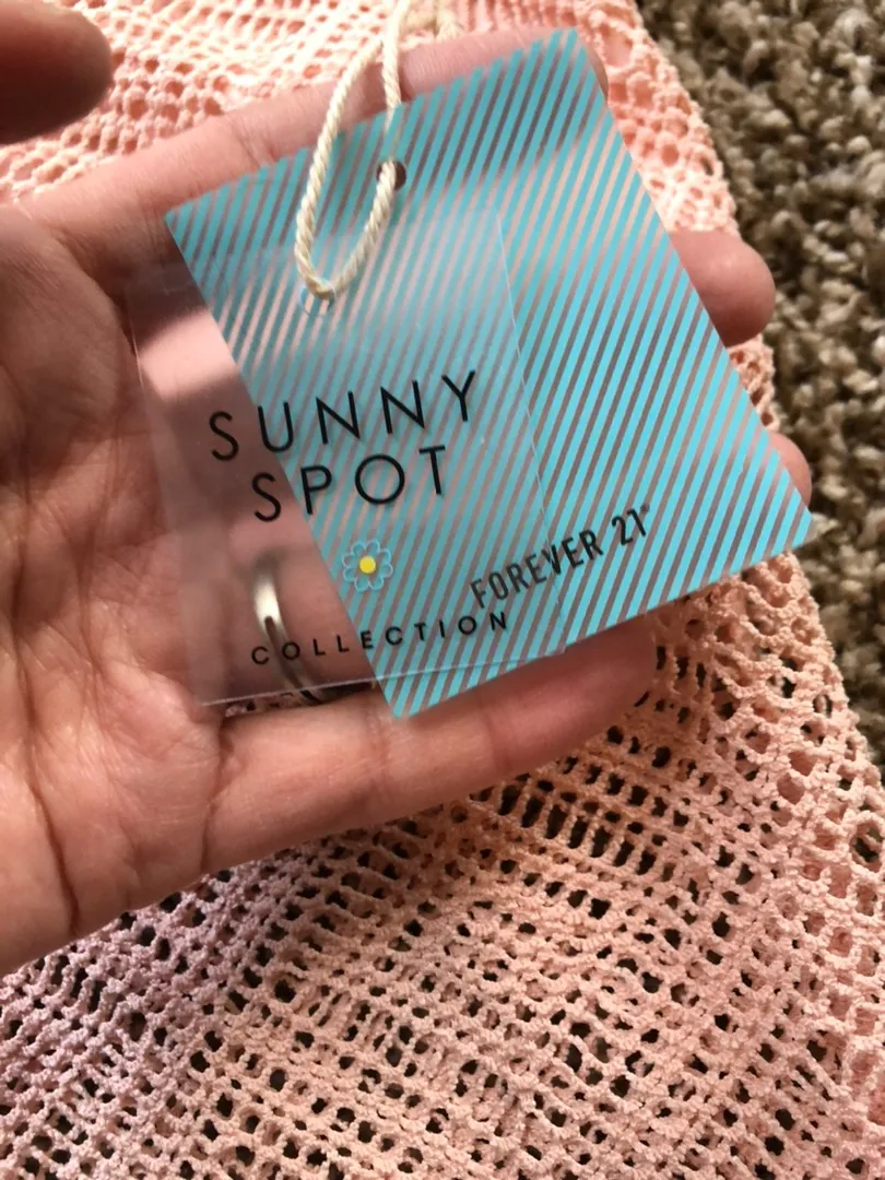 Gorgeous Lacey Top ! NWT ! Pink Size M - Image 5