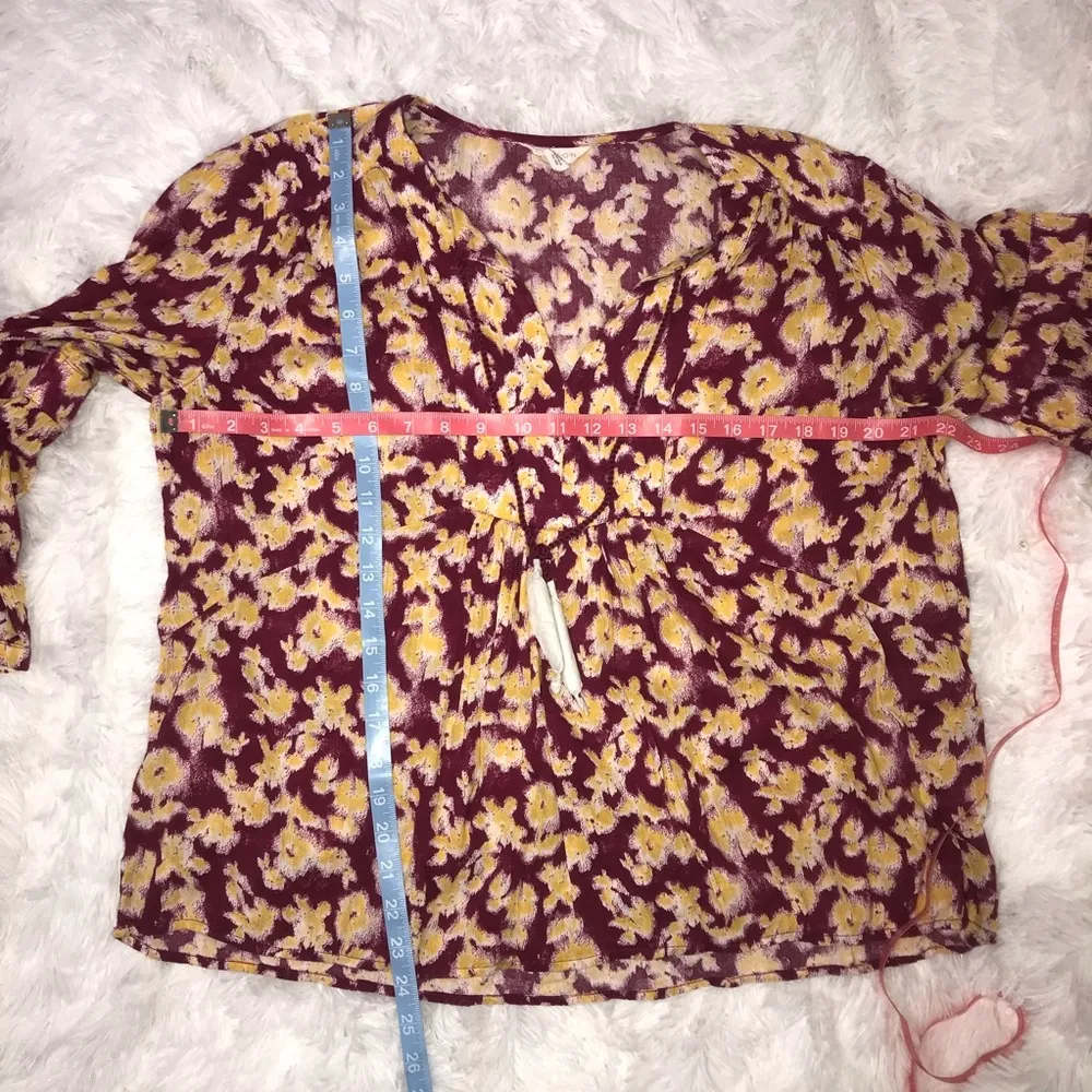 Marinda Split Neck Floral Blouse - Image 8