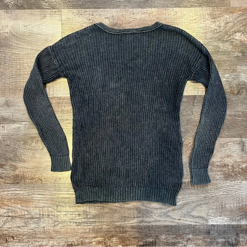 American Eagle Outfitters Gray/Black Knitted V-neck Sweater Size XS - Image 4