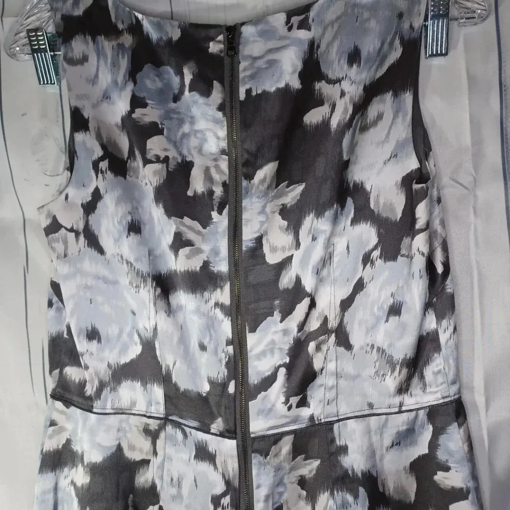 Ann Taylor floral sleveeless dress - Image 10