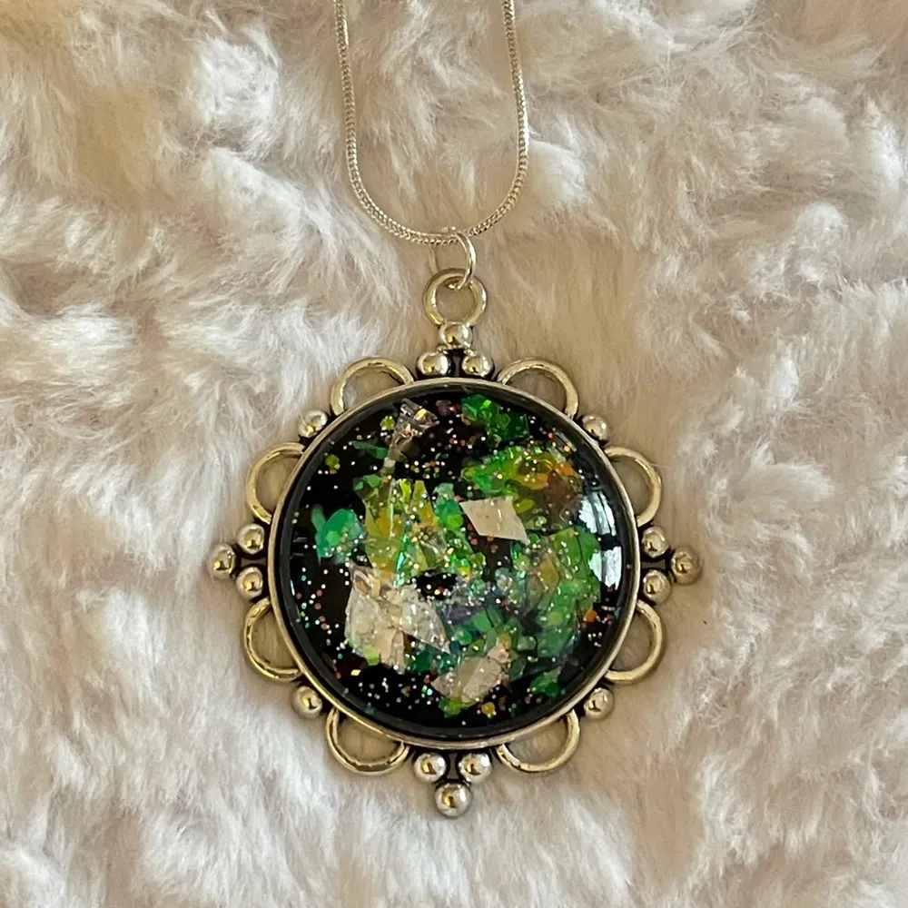 Handmade green and silver glass gem galaxy pendant necklace - Image 7