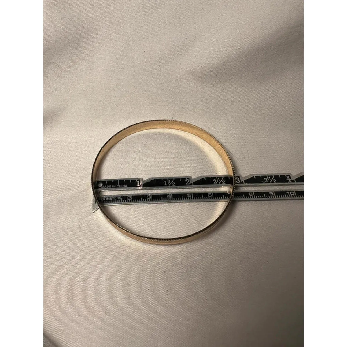 Vintage quiet luxury Gold Tone Bangle Bracelet Chevron Wave Pattern - Image 4