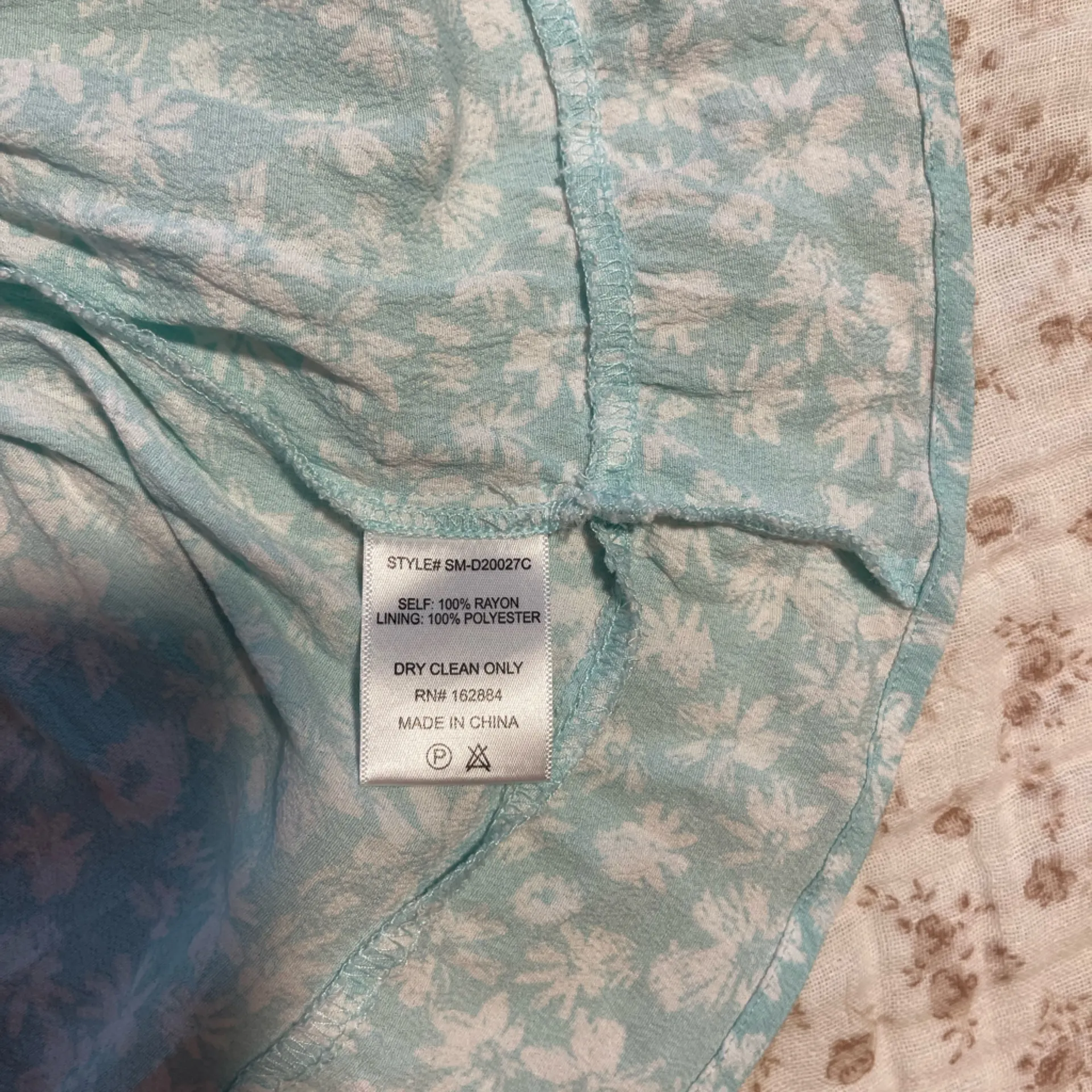 Light Blue Floral Dress with Tie Straps Size L - Image 4