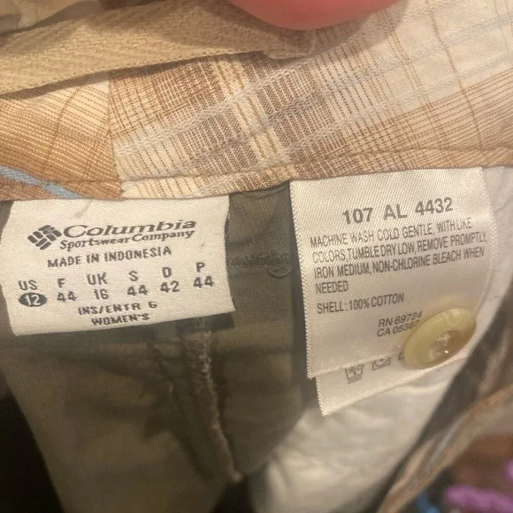 Columbia Women’s Khaki‎ Shorts Hiking Walking Light Weight - Size 12 - Image 5