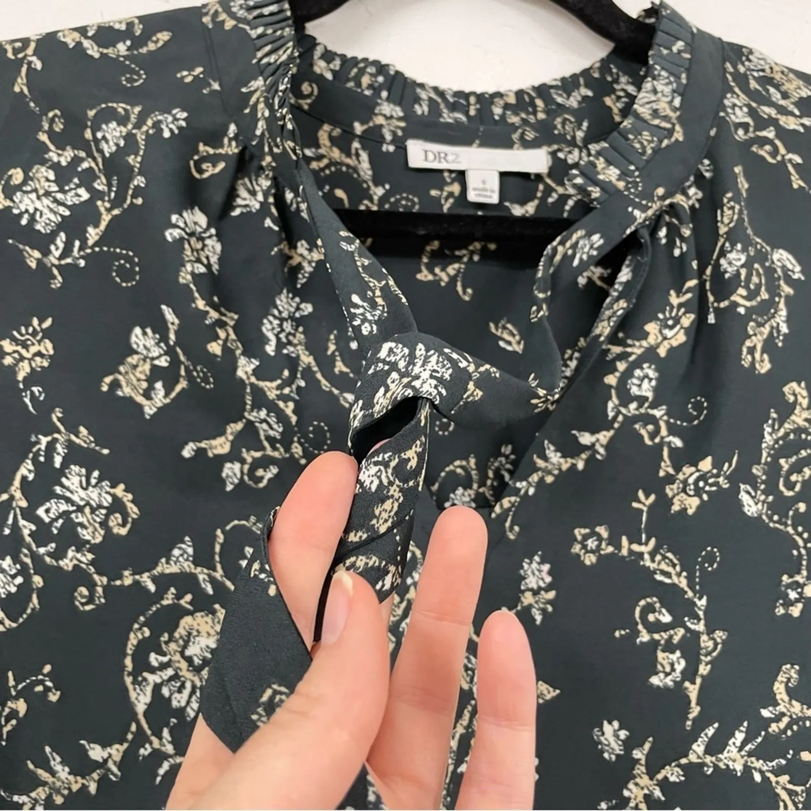 Daniel Rainn DR2 Green Floral Printed Boho Womens Long Sleeve Blouse Tie Neck S - Image 9