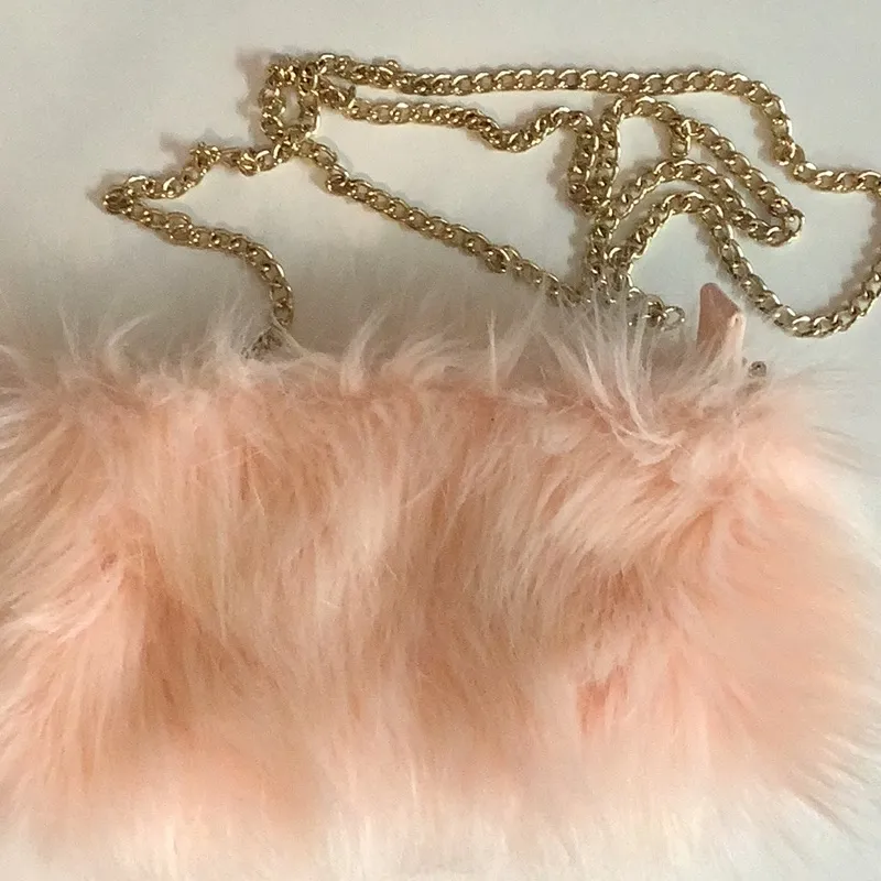 Forever 21 Faux Fur Light Peach Clutch with Gold Chain. New No Tag - Image 3