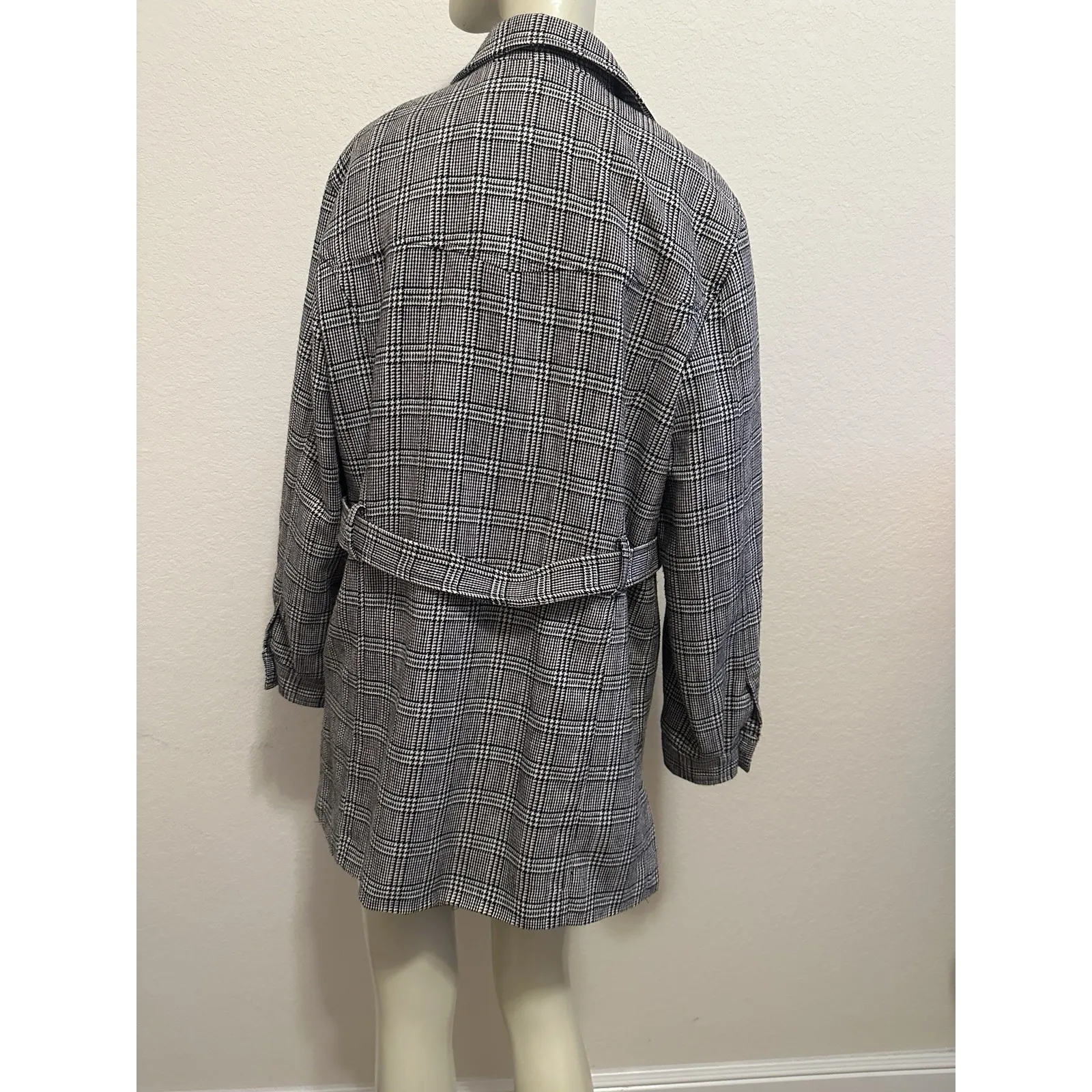 Women's Wool Blend Plaid Coat by Marsh Landing, Sz: M (b14) - Image 2
