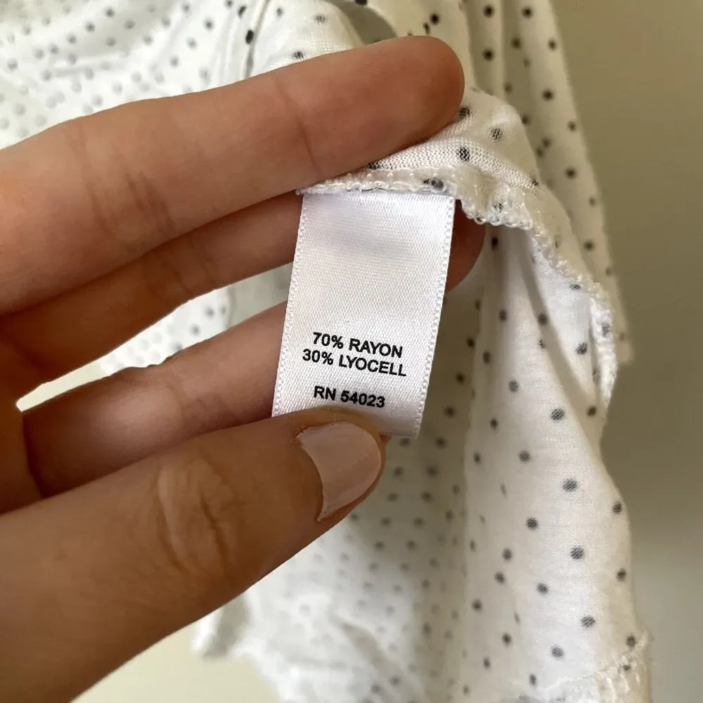 Banana Republic white polka dotted scalloped neckline short sleeved summer top - Image 5