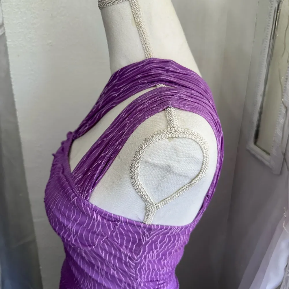 PrettyLittleThing Lilac Textured cocktail party Dress size 6 - Image 5