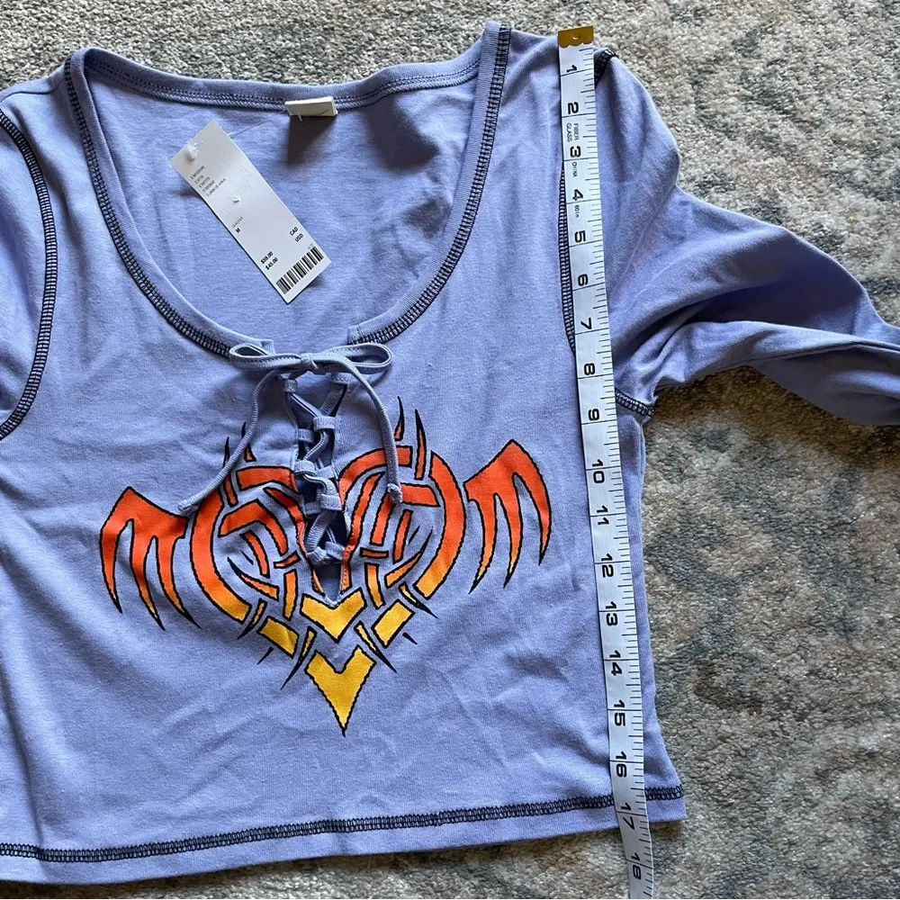 Urban Outfitters Y2K Tattoo Heart Graphic Cropped Skater Long Sleeve Knit Top M - Image 6