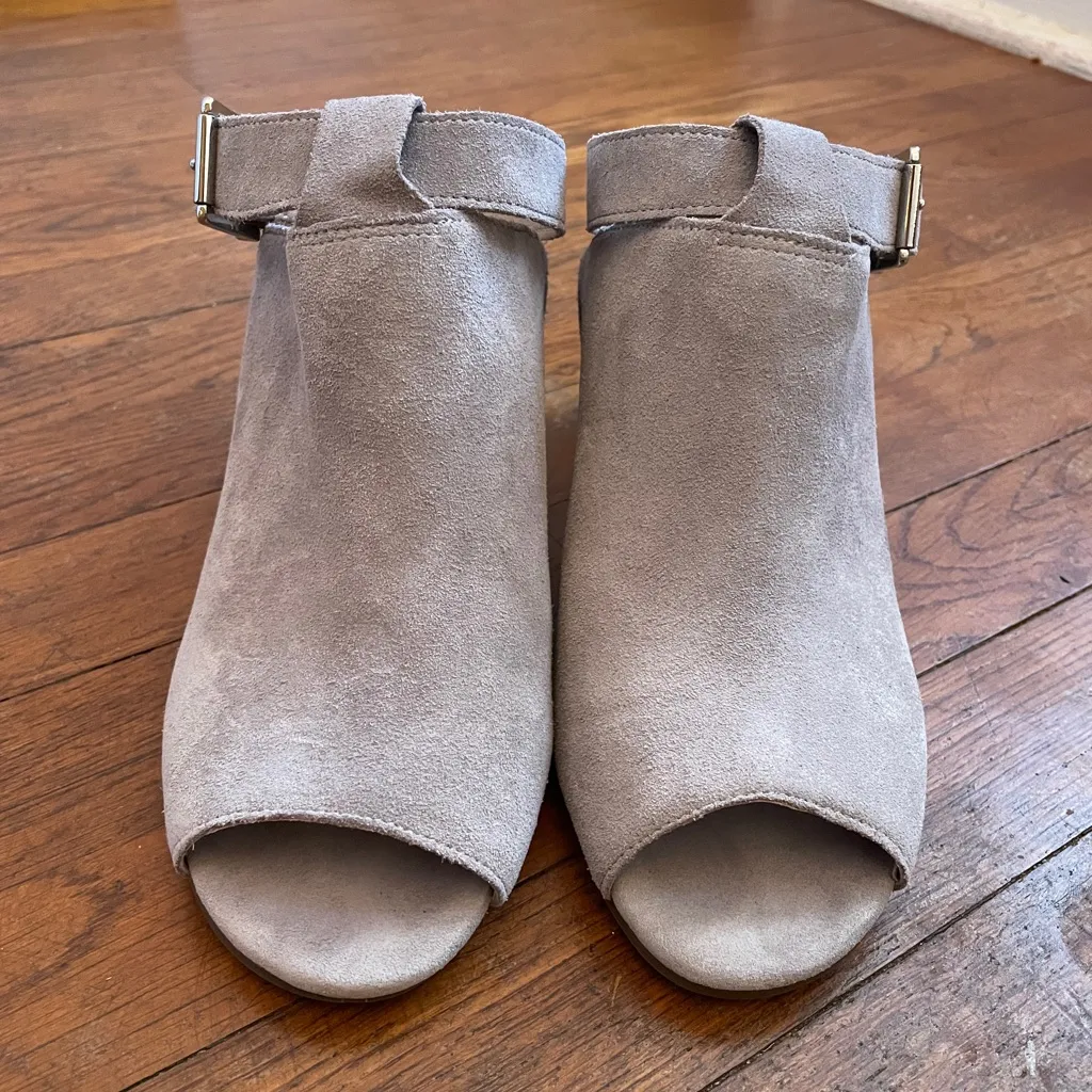 Vionic Perk Kaia Ankle Strap Gray Suede Heeled Sandals - Sz 9.5 🧡🎀 - Image 2