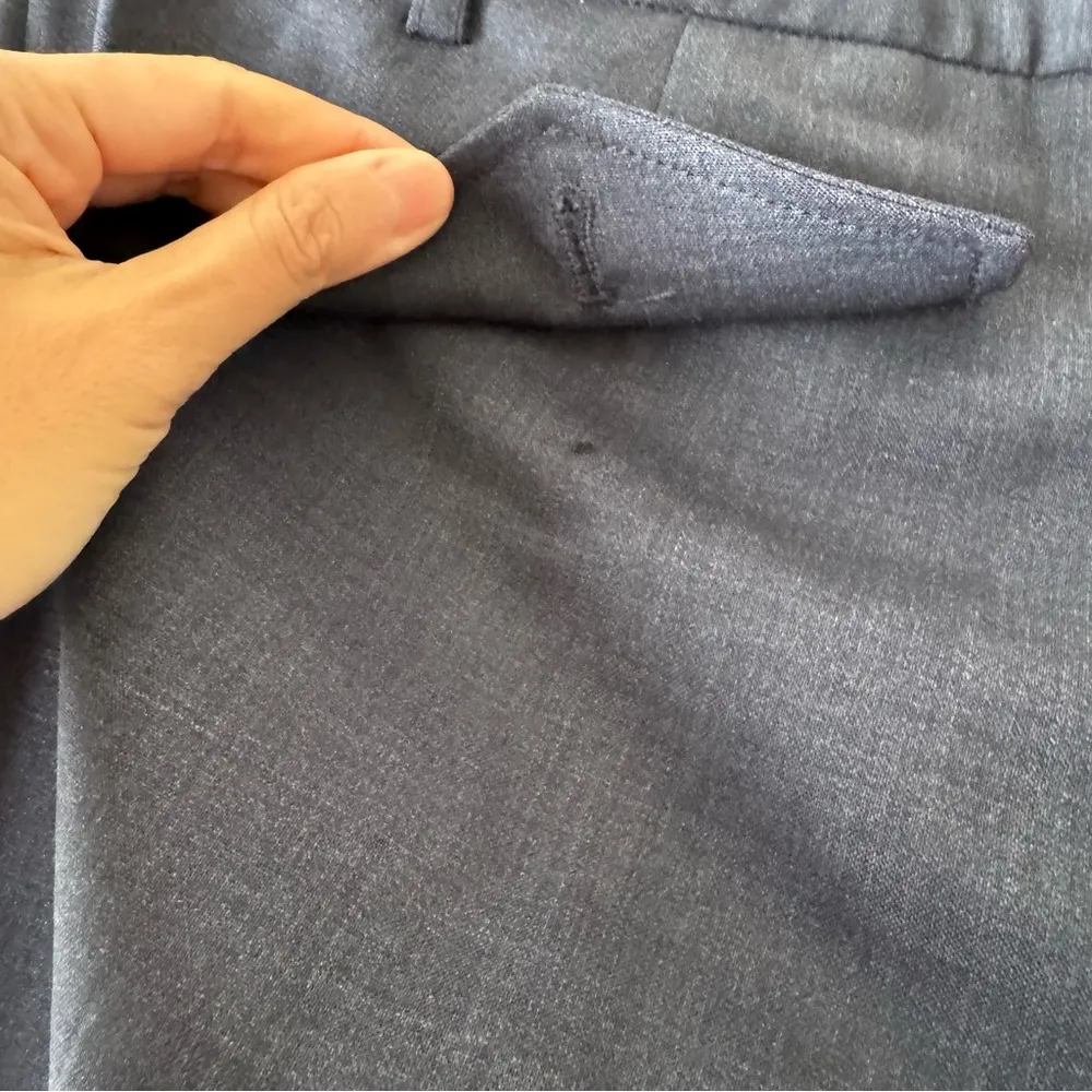 BCBG MAXAZRIA BERMUDA SHORTS SZ 6 - Image 2