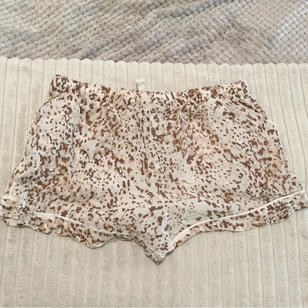 Target Leopard print lounge shorts 💕 - Image 3