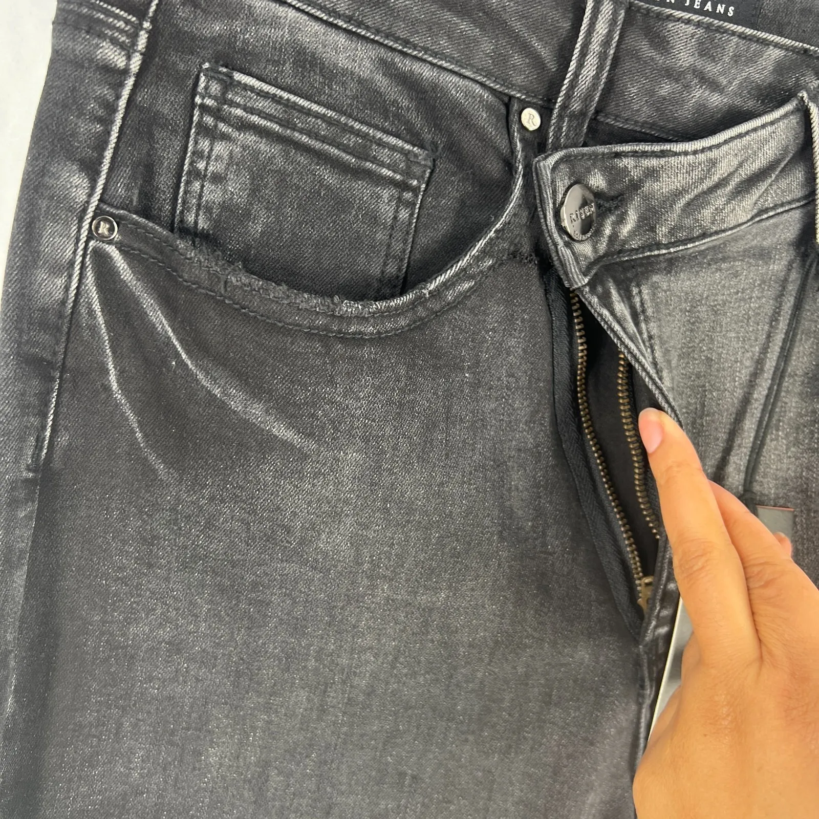 Risen Crossover Two Tone Jeans Womens 9 Black Gray Denim Cotton Straight Leg Size undefined - Image 4