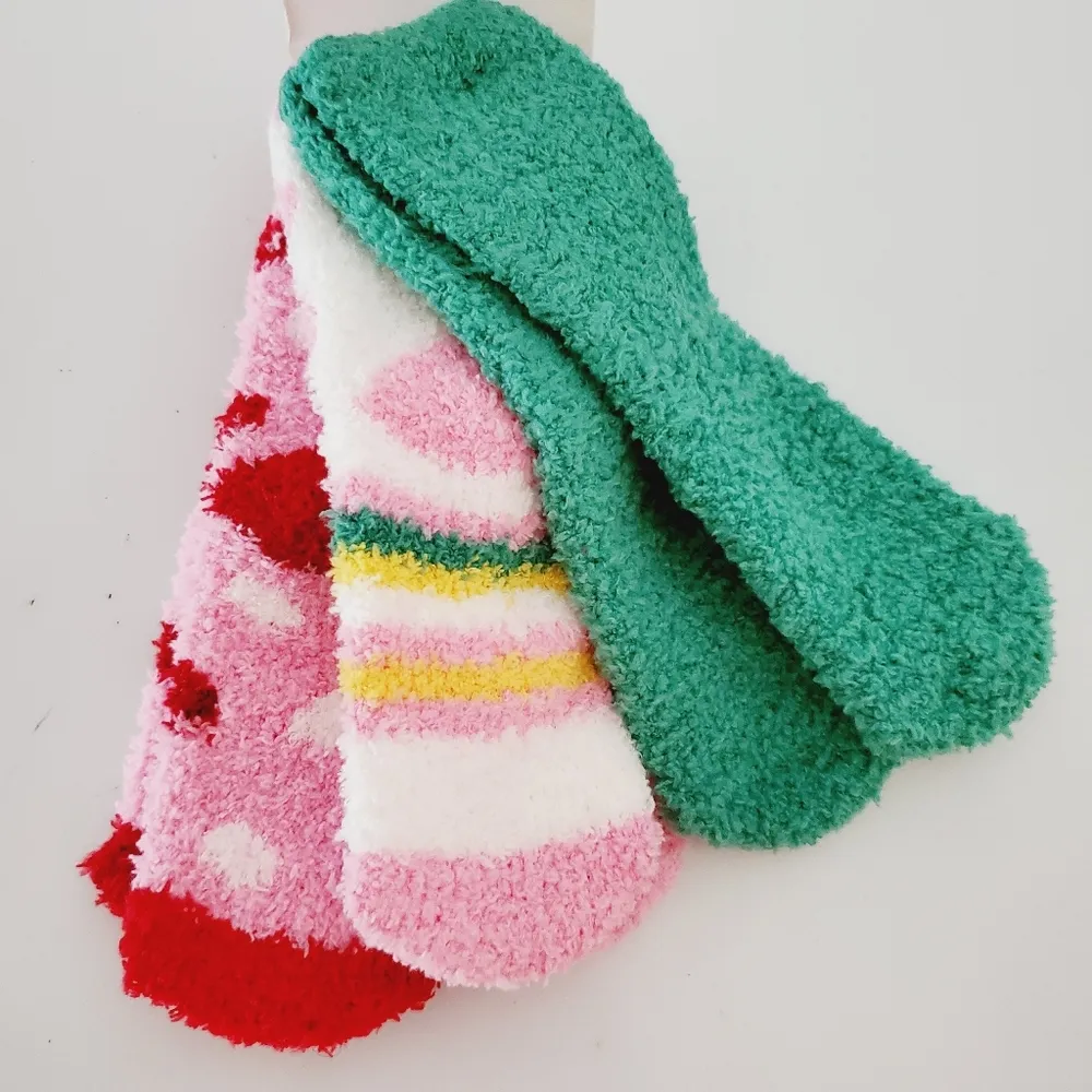 A Design 3 Pack Fuzzy Crew Socks 6 - Image 5