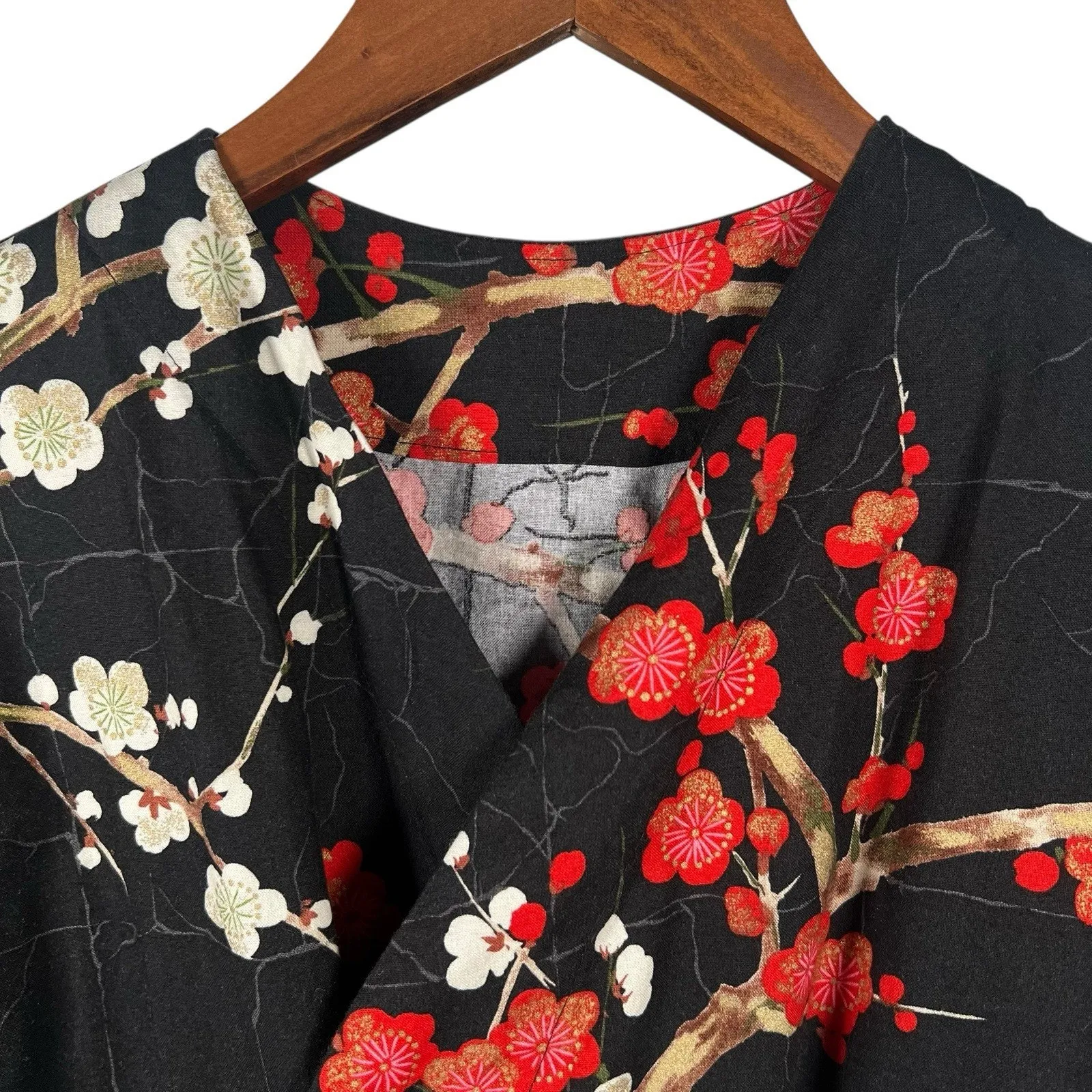 Black Japanese Cherry Blossom Print Short Robe With Belt Size Small/Medium - Image 5