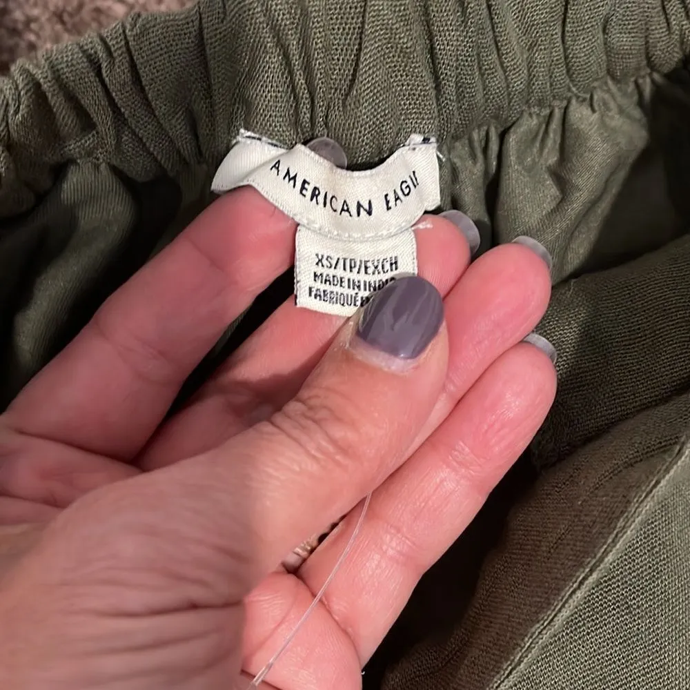 American Eagle Gaucho style pants.‎ Size XS. Casual, Army Green. - Image 2