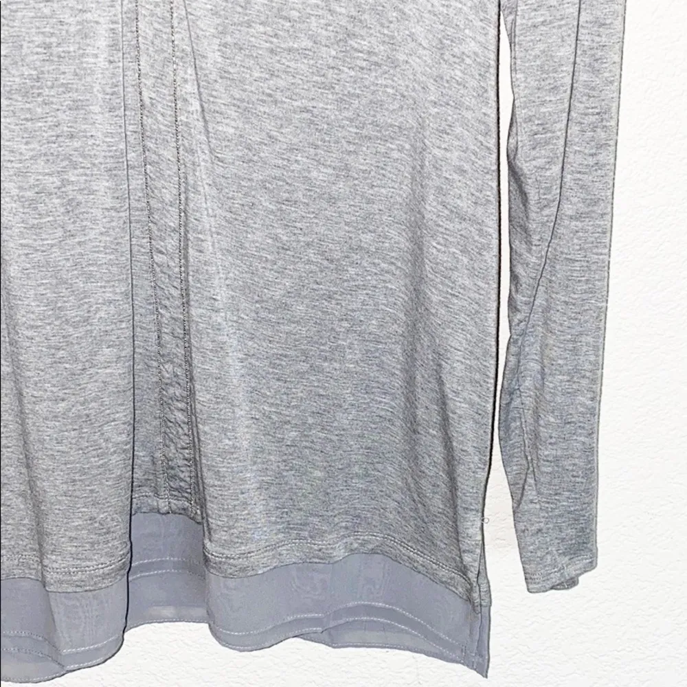 WHBM Gray V Neck Sparkle Detail Long Sleeve Top - Image 4