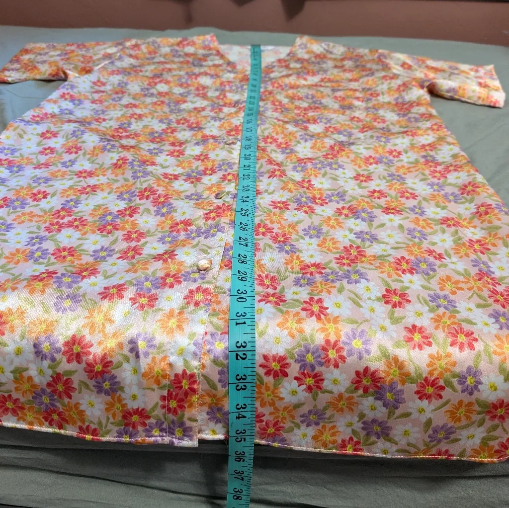 Vintage Vanity Fair Floral Night Gown Women's Large White/Pink - Image 5