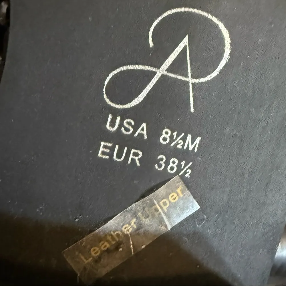 Adrianna Papell Black Suede Studded Shoes Women’s Size 8.5 Studs & Buckle Detail - Image 10