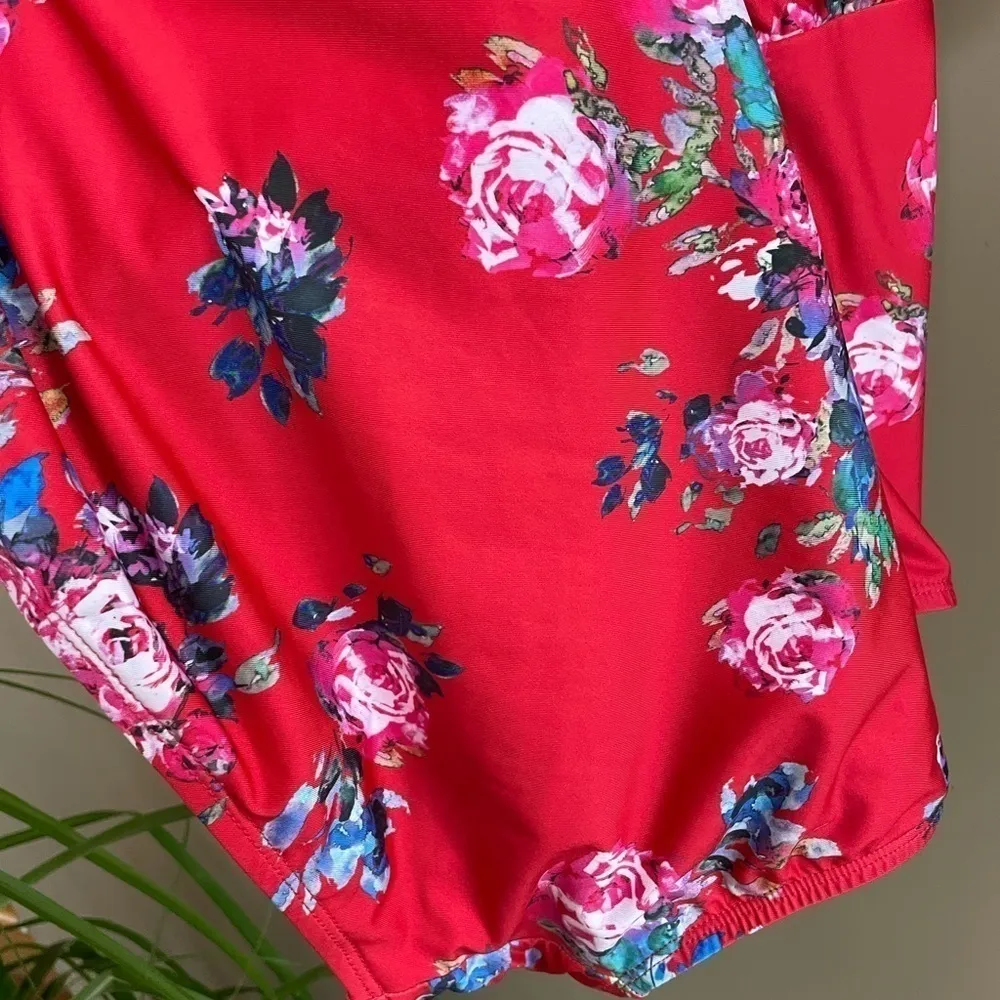 ModCloth Lauren Floral Plunge One‎ Piece Swimsuit Size 1X - Image 10