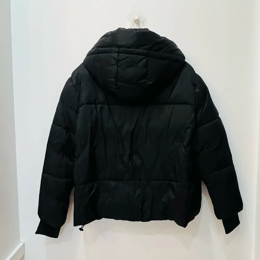 NWT BCBG Generation Women’s Quilted Winter Puffer Coat W/ hood black siz… - Image 5