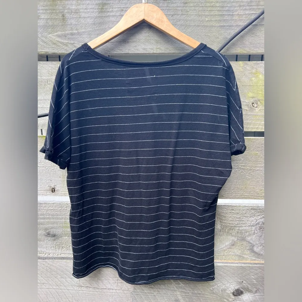 Frank & Eileen Striped V Neck Tee Shirt Short Sleeve Black White Buttery Soft Size L - Image 5