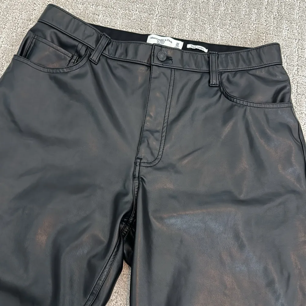 A&F Faux leather the skinny high rise curve love vegan black ankle pant straight - Image 4