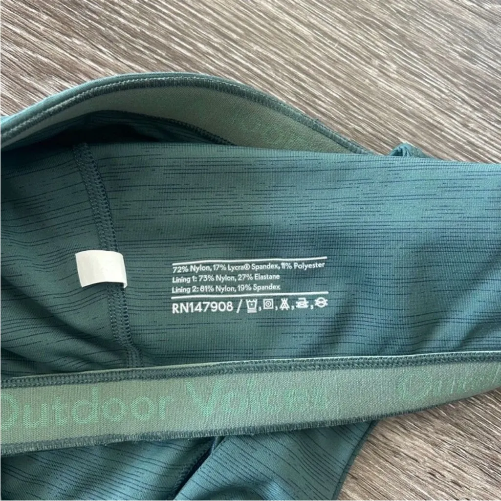 Outdoor Voices TechSweat Crop Top Evergreen size Medium - Image 4