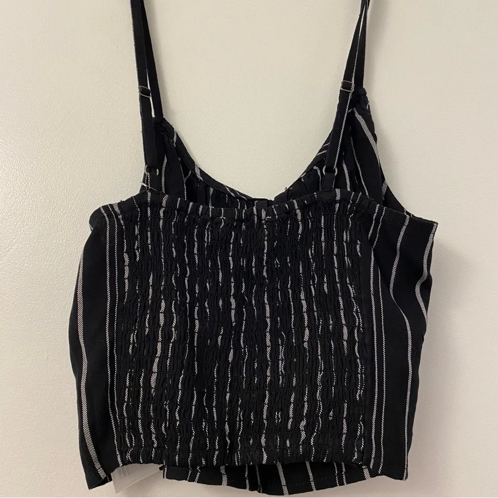 NWT Hollister cropped tie-front striped tank top - Image 5