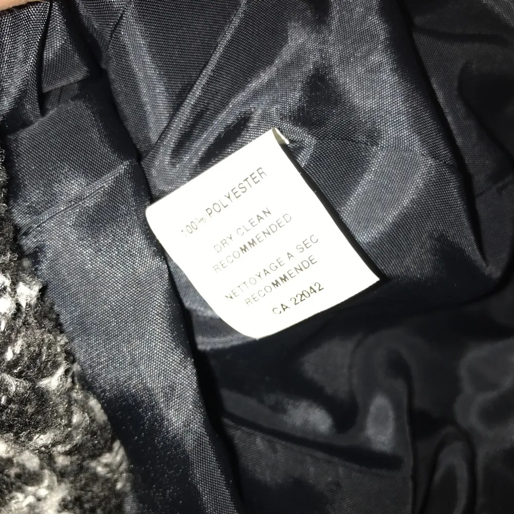 Winter Coat Margaret M Black and White Tweed Chevron Button Up w/ Belt Sz 4 GUC - Image 7