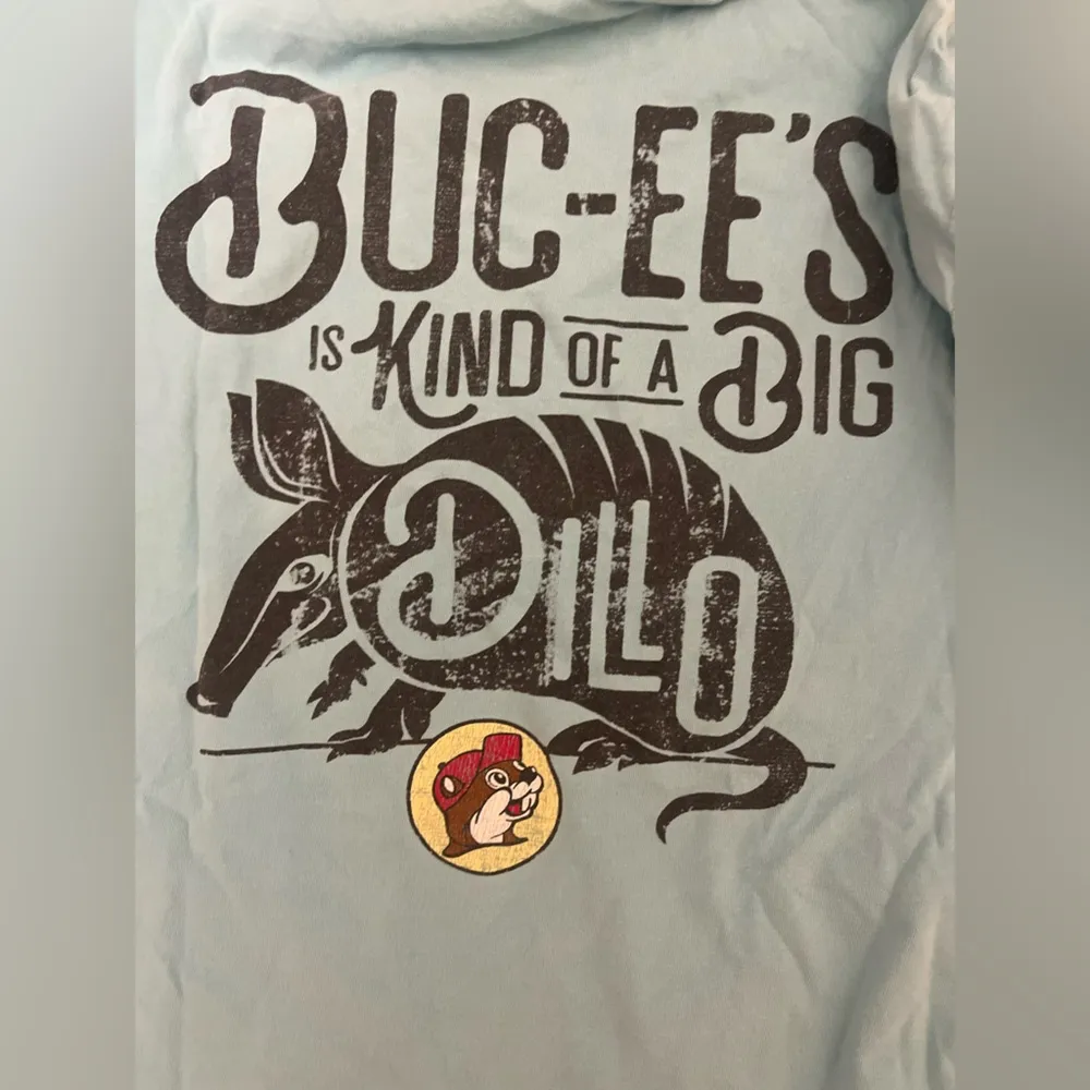 Unisex Bucees blue comfort colors armadillo shirt Size XL - Image 3