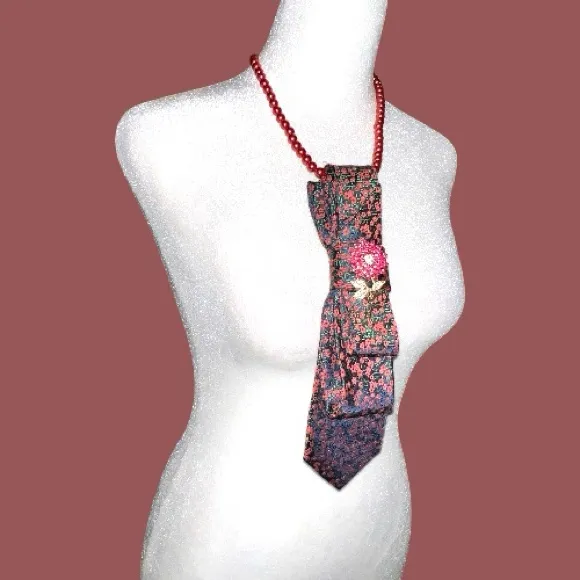 “Dainty Dapper”Floral Necktie necklace with burgundy Beaded Necklace Red - Image 2