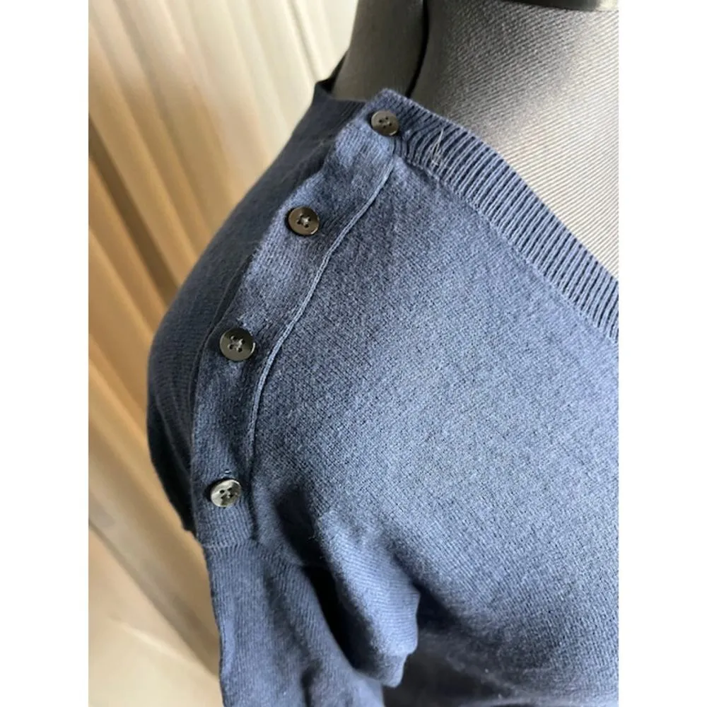 Old Navy V neck sweater navy - Image 2