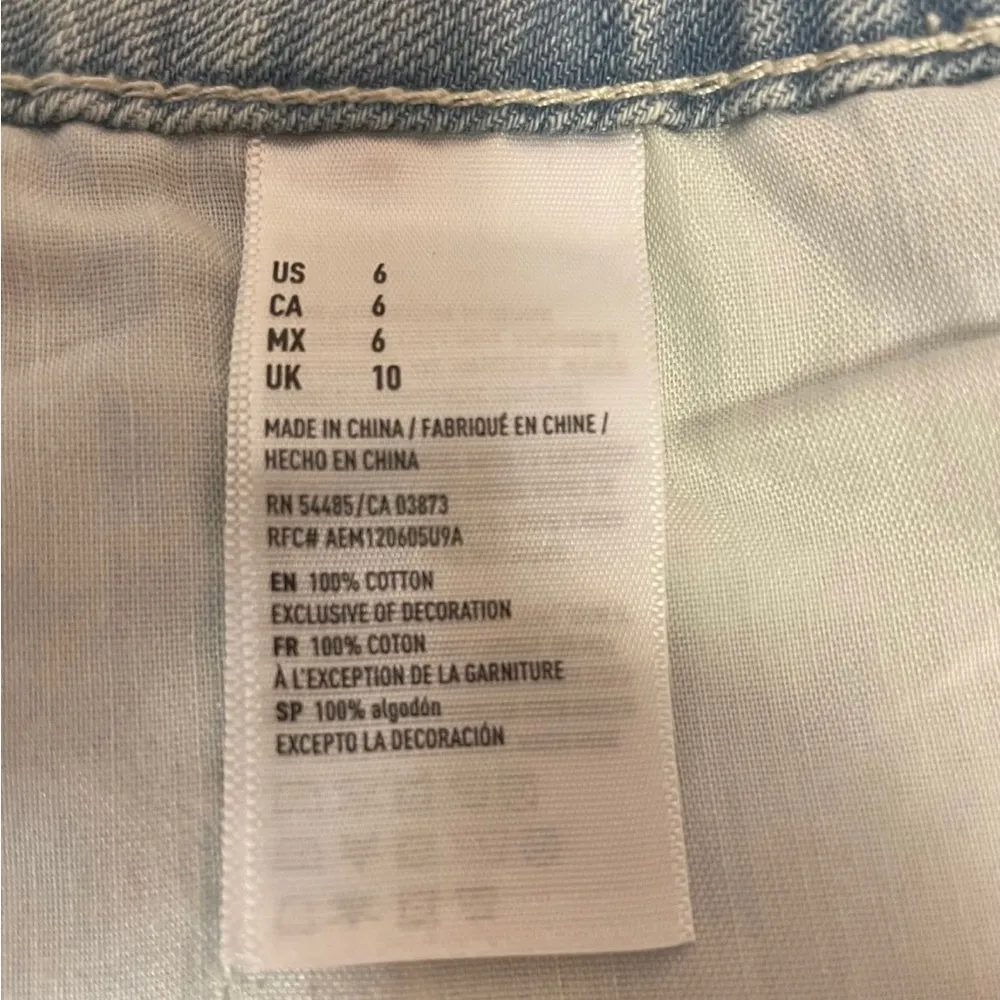 American Eagle Outfitters Lite Wash Mini Short Fray Distressed Denim Skirt - 6 - Image 6