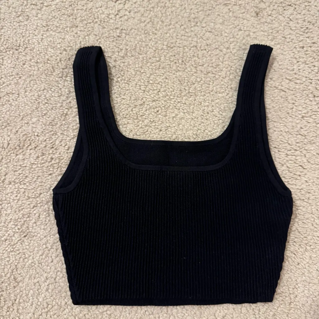 Aritzia Babaton Sculpt Knit Square Neck Crop Tank - Image 5