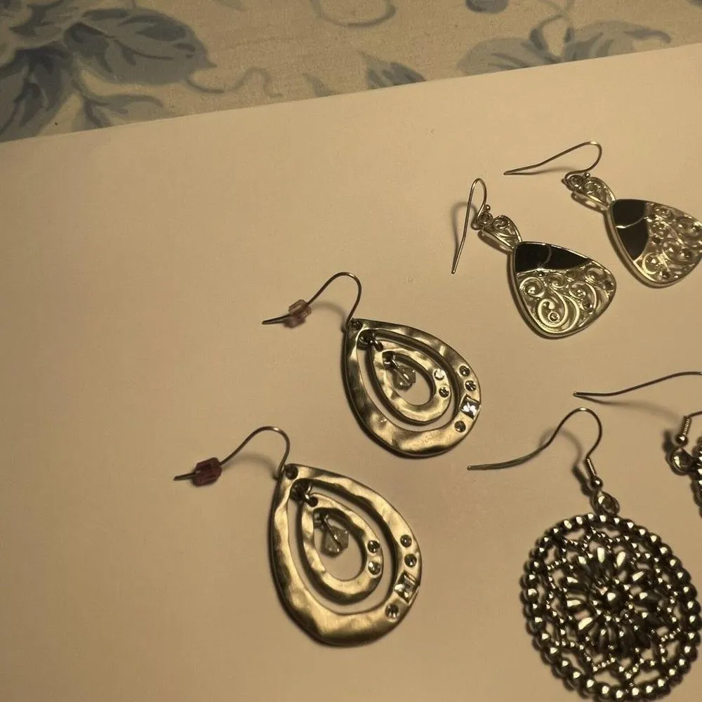 Women’s Lot Of 4 Bead Dangle Costume Earrings Pierced Beaded Mix Silver Tone - Image 4