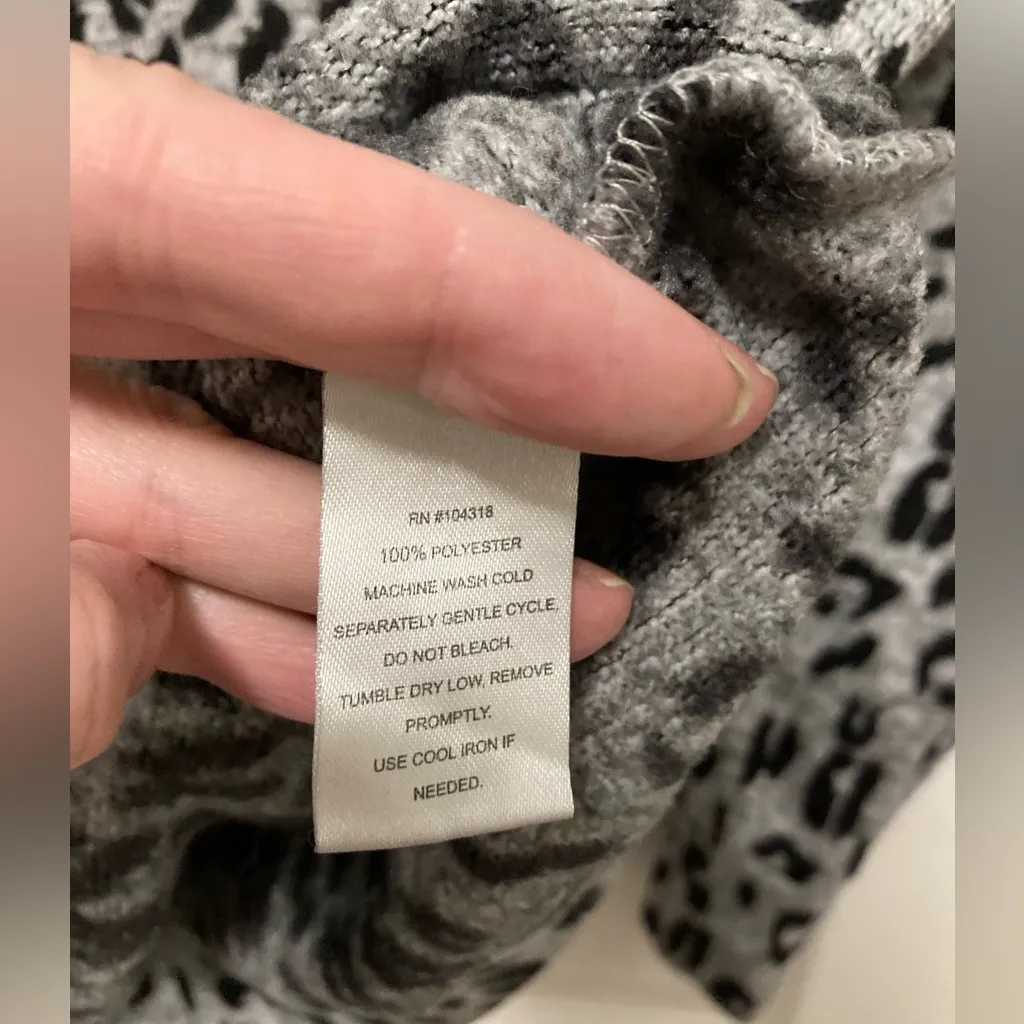 Derek Heart Gray Leopard Animal Print Funnel Neck Long Sleeve Hoodie - Image 3
